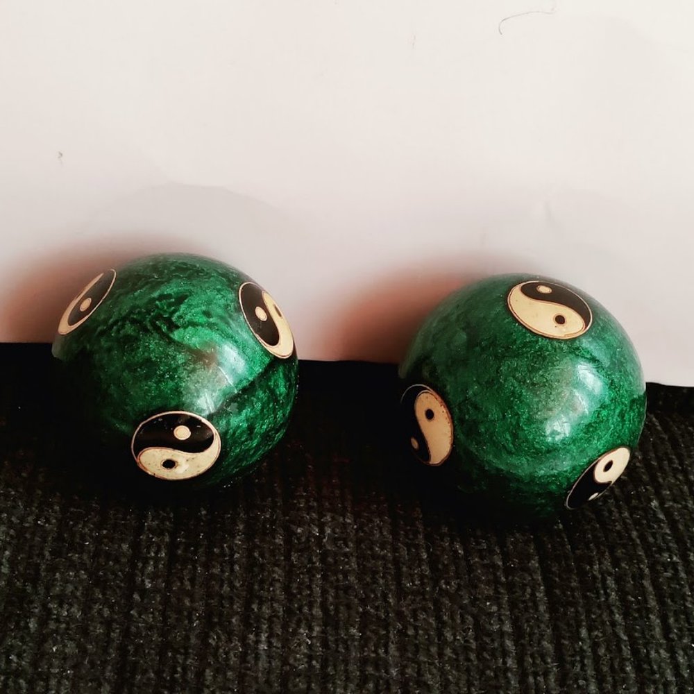 Chinese Baoding Health Balls In Box - Picture 5 of 6